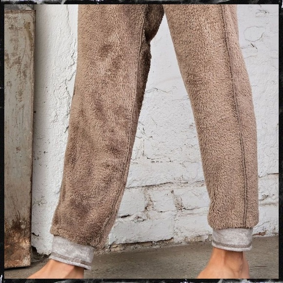 easel Pants & Jumpsuits Easel Ultra Lux Teddy Fur 2 Piece Hoodie